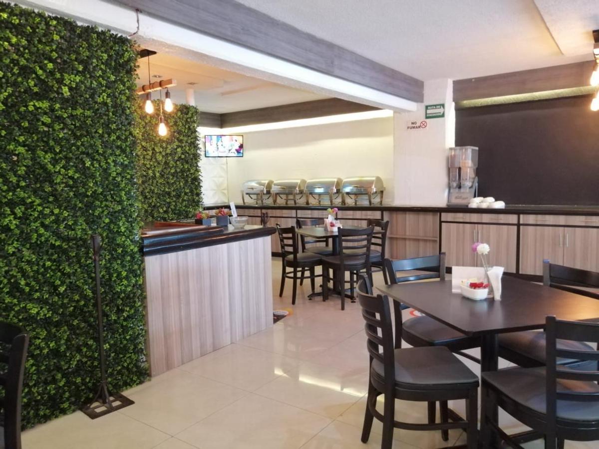 Hotel Campestre Inn Леон Экстерьер фото