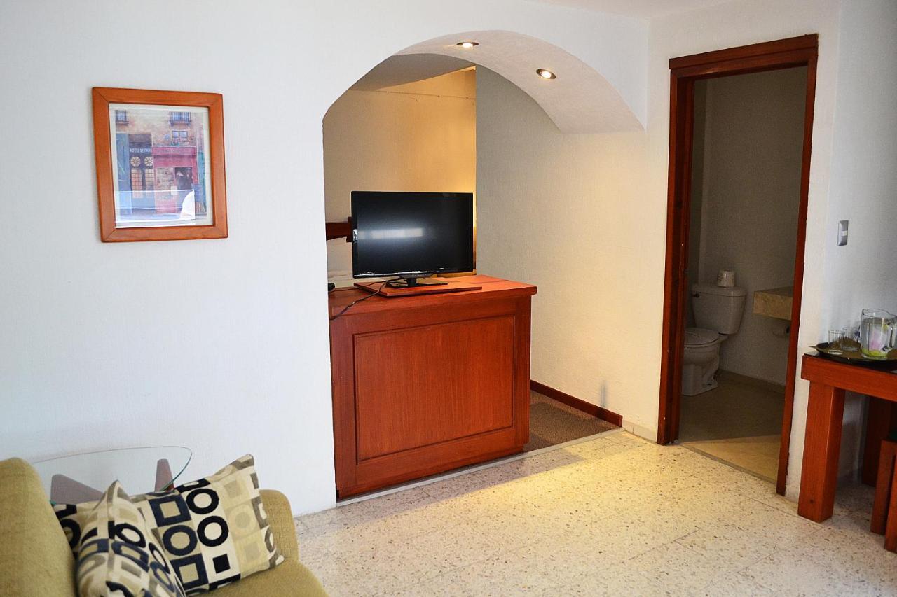 Hotel Campestre Inn Леон Экстерьер фото